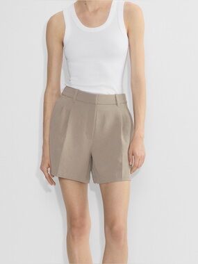 NWT - Aritzia BABATON Taupe Effortless Shorts